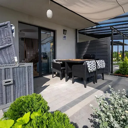 Nyaraló Apartdomek41 Morska Przystan, Sauna - Prestiz Dla Wymagajacych Jastrzębia Góra